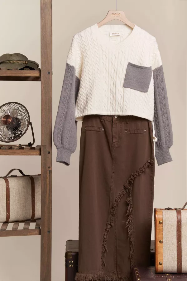V Neck Sweater with contrast Sleeve and Pockets