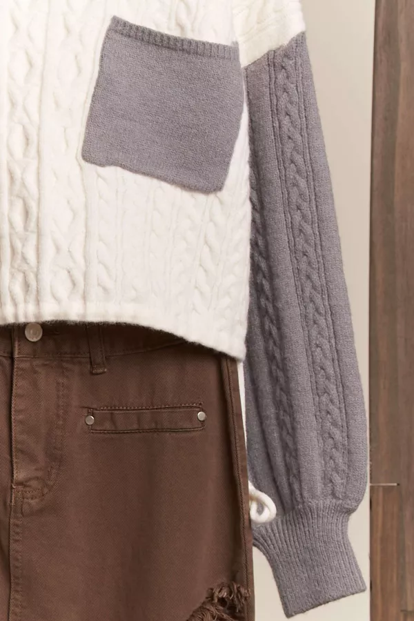 V Neck Sweater with contrast Sleeve and Pockets