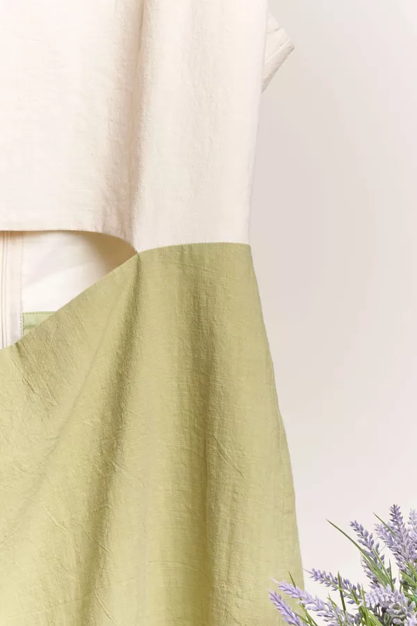 Sleeveless Color Block Dress with Side Cutout