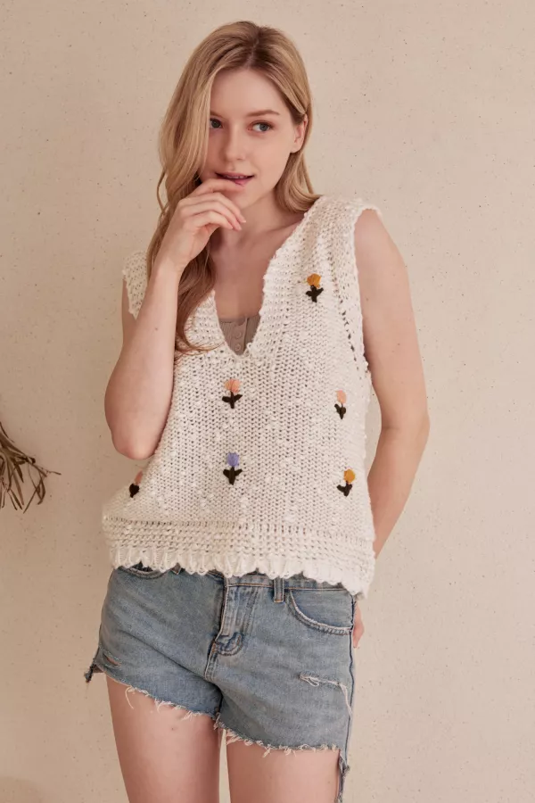 wholesale Flower Detail Crochet Sleeveless Top mello