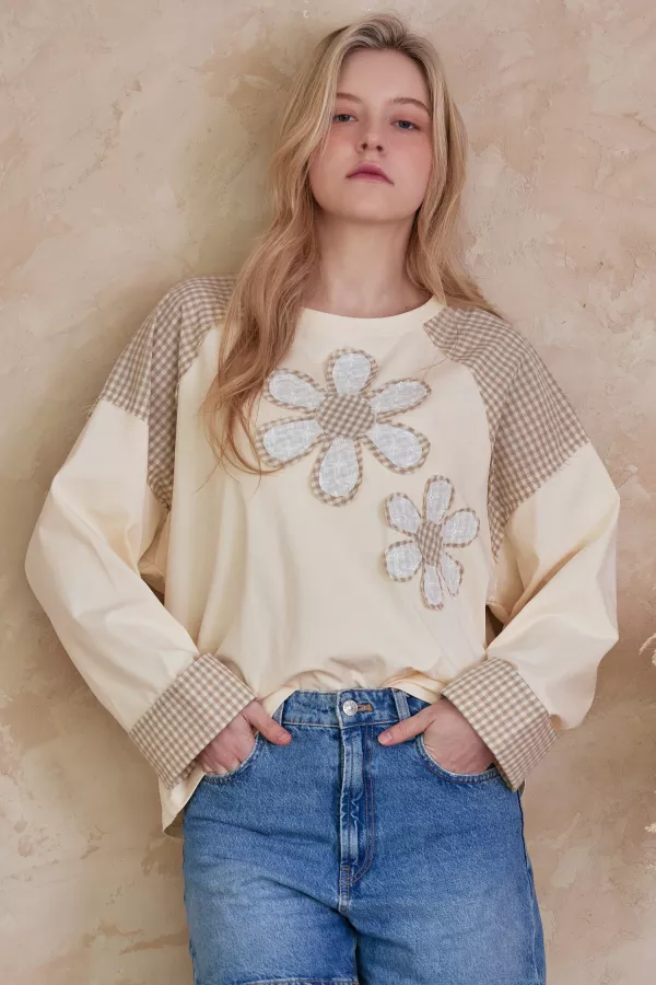 wholesale clothing checker contrast top with daisy patchwork mello