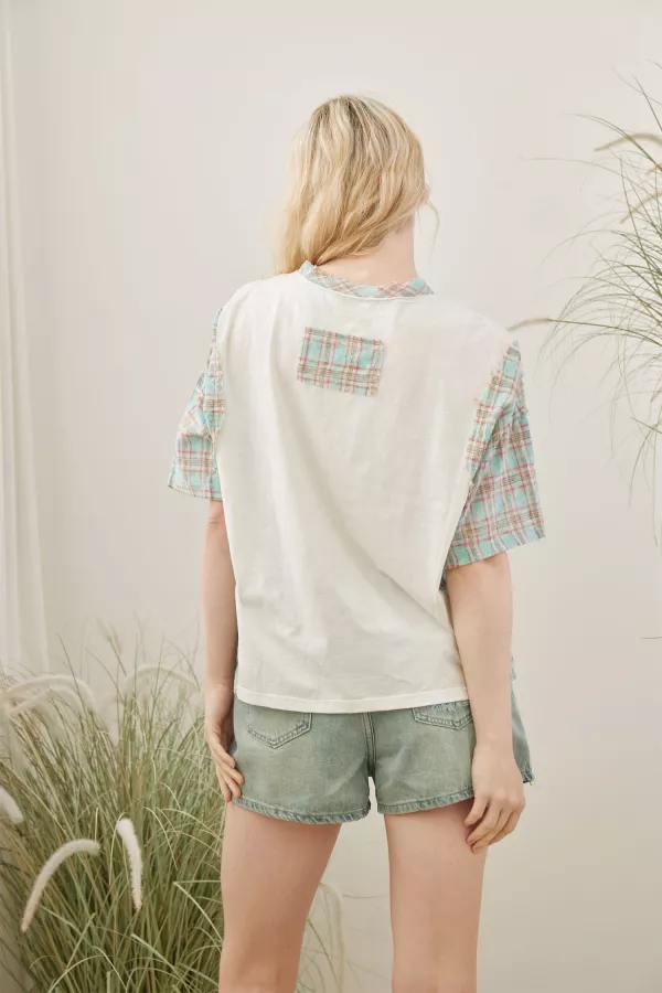 Checker Contrast Top with Daisy Patchwork