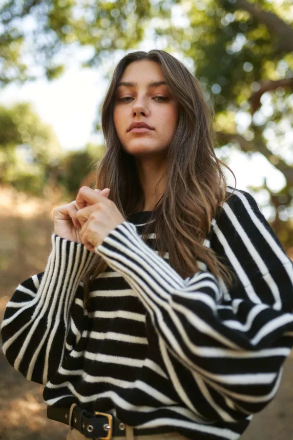 wholesale clothing stripe puff sleeve sweater mello
