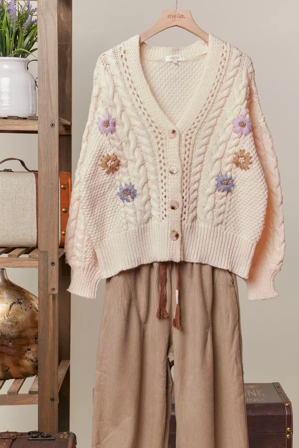 wholesale clothing v neck cable knit cardigan with daisy patches mello