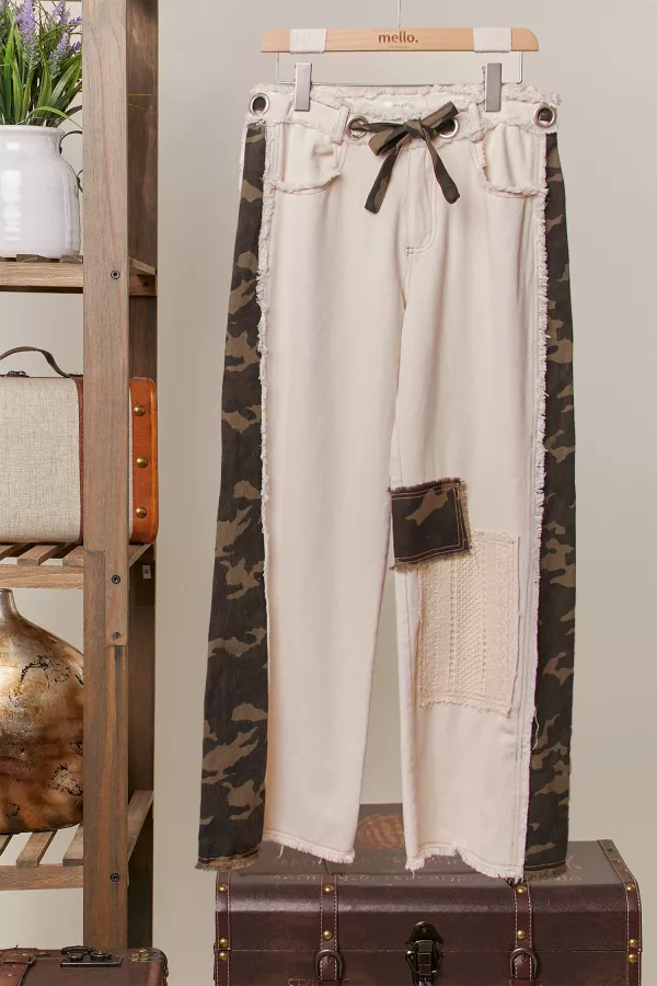 wholesale clothing camouflage wide leg pants with contrast panels mello