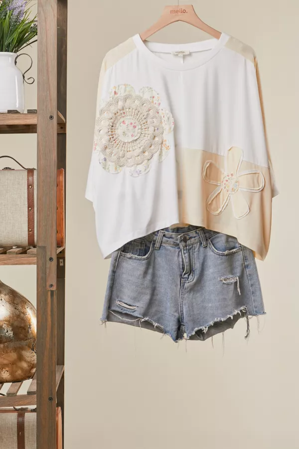 wholesale clothing embroidered chest patch knit top with floral mello